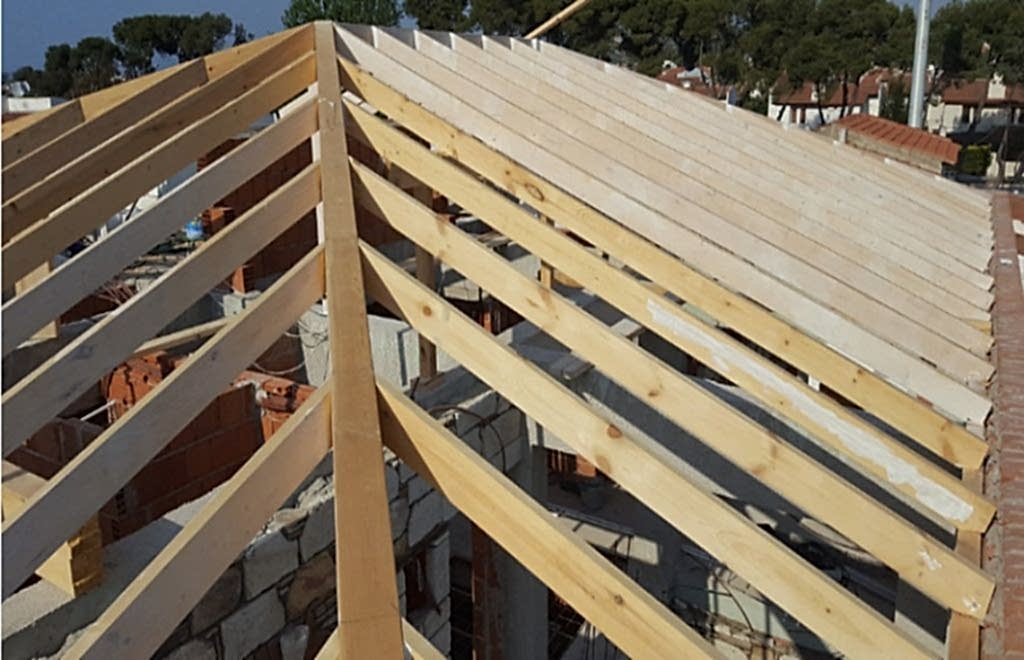 tekeli masif ahşap çatı uygulama